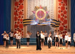 Музичний подарунок від учасників святкового концерту